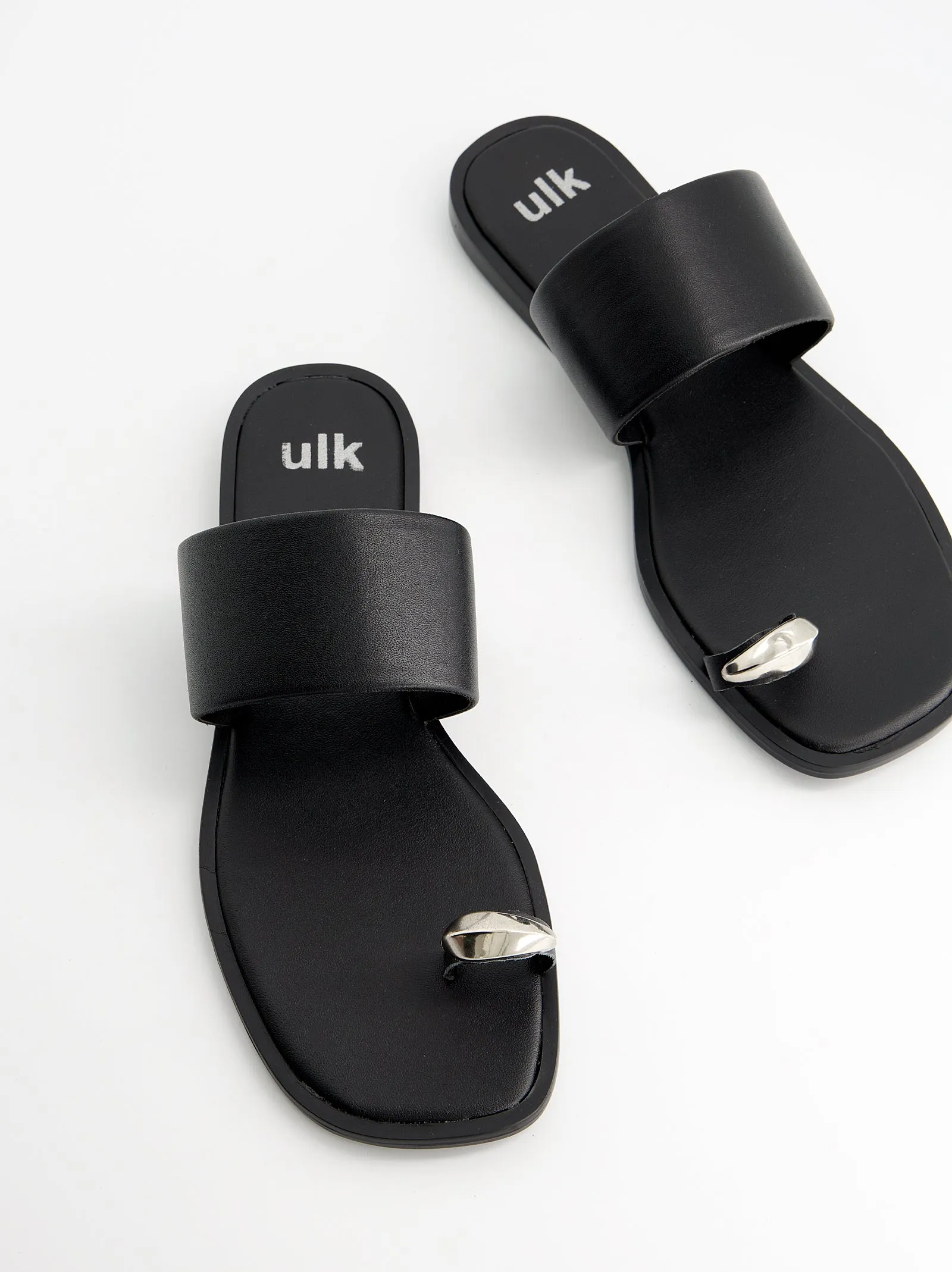 Black toe-ring leather flat sandals - Fraser sold by Ulanka product image thumbnail 4