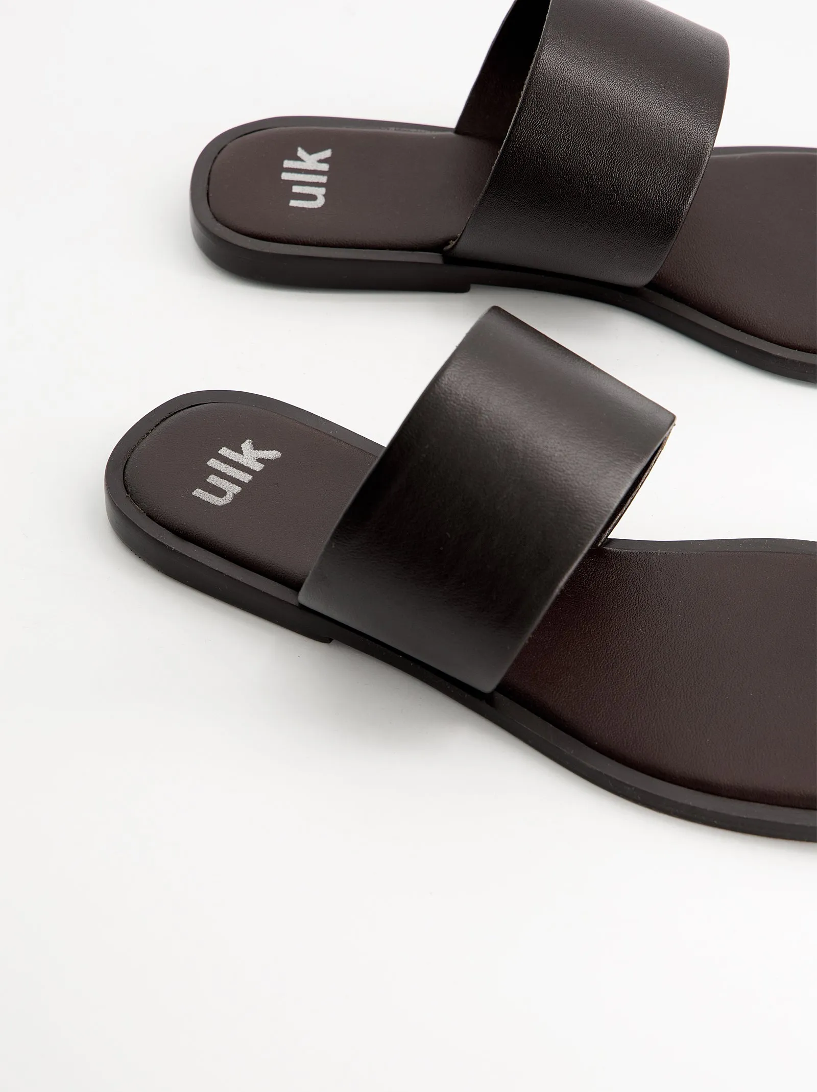 Fraser toe-ring leather flat sandals sold by Ulanka product image thumbnail 5