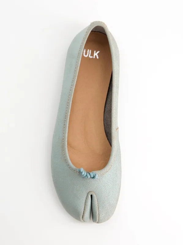Cracked leather tabi ballet flats - Karva made by Ulanka