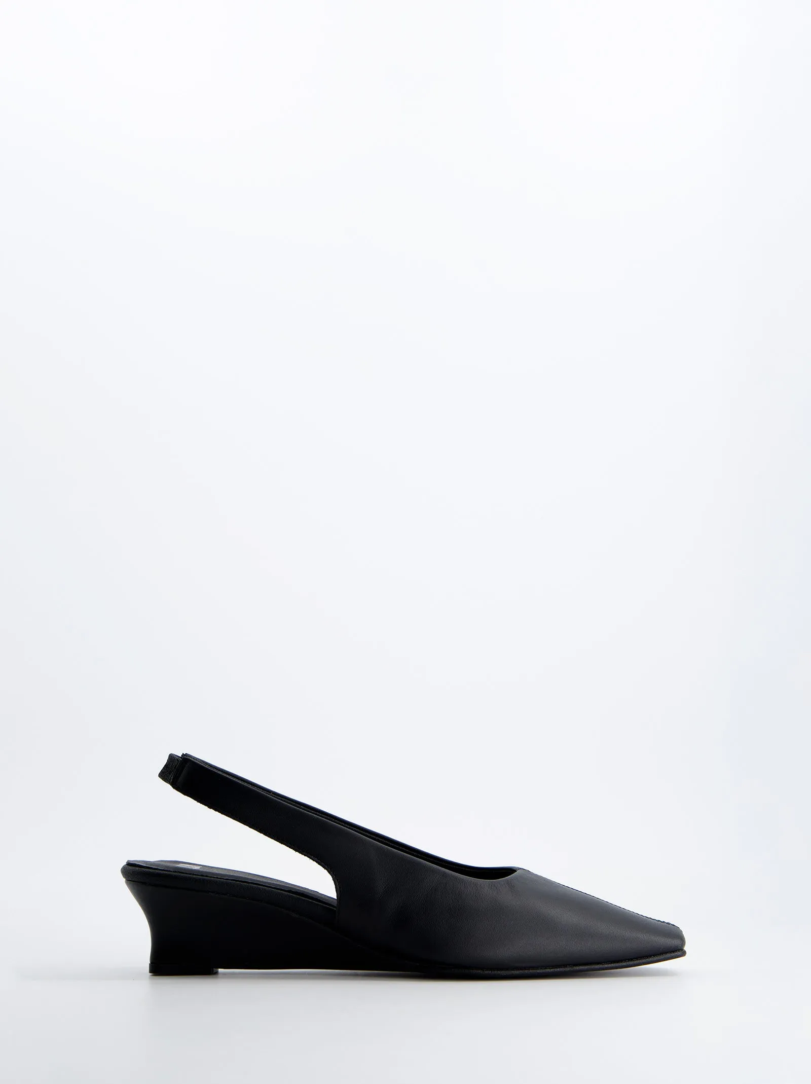 Cuña De Piel Negra - Mery sold by Ulanka product image thumbnail 2