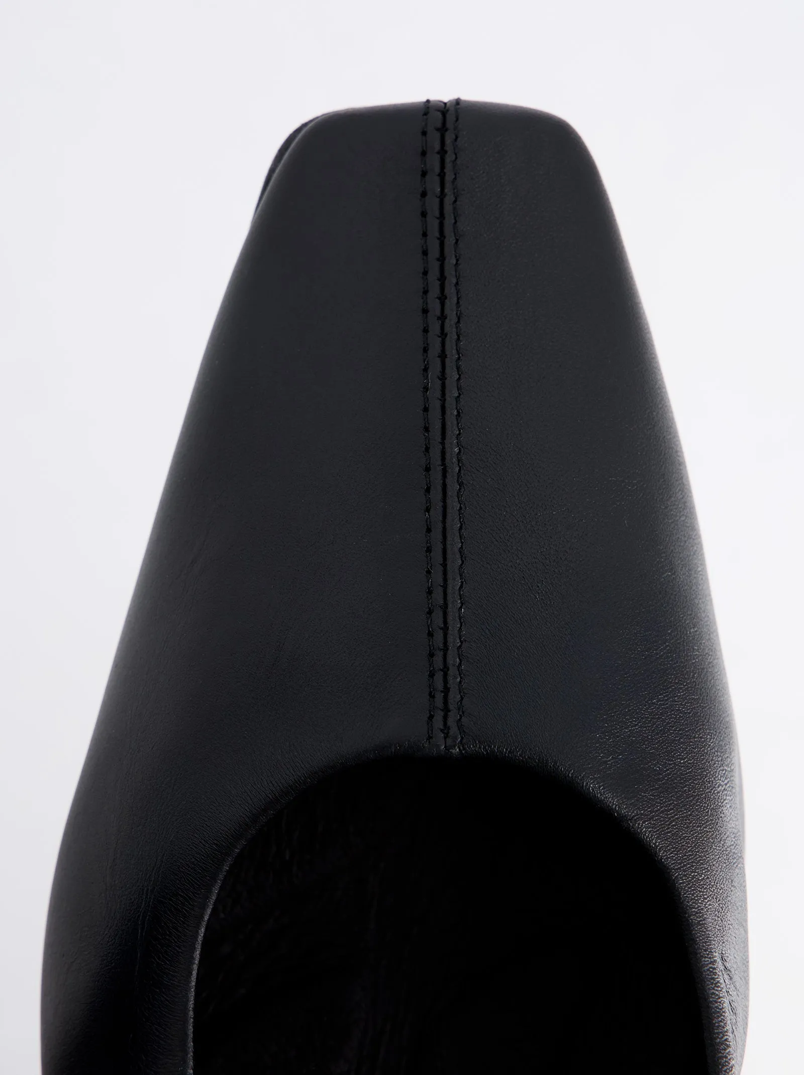 Cuña De Piel Negra - Mery sold by Ulanka product image thumbnail 4