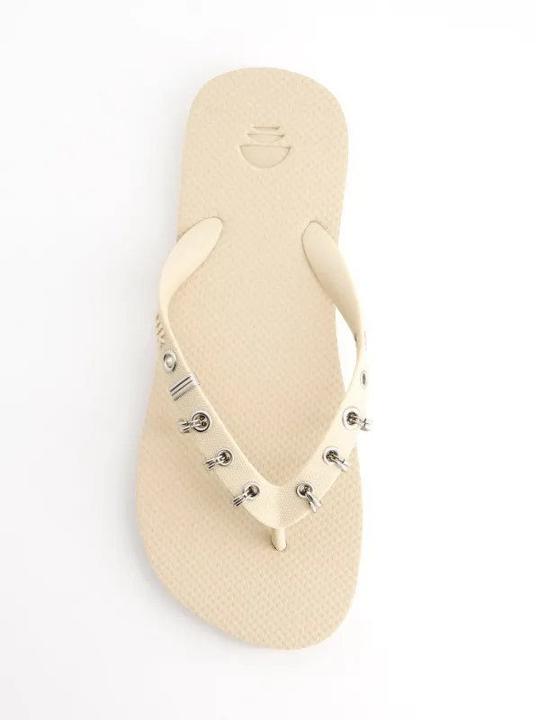 Flip-flops with metallic details - Bowie made by Ulanka