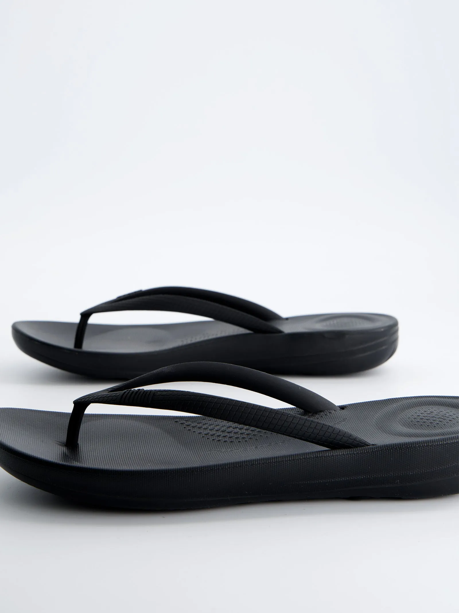 Toe-post sandal with ergonomic sole - Fitflop Iqushion sold by Ulanka