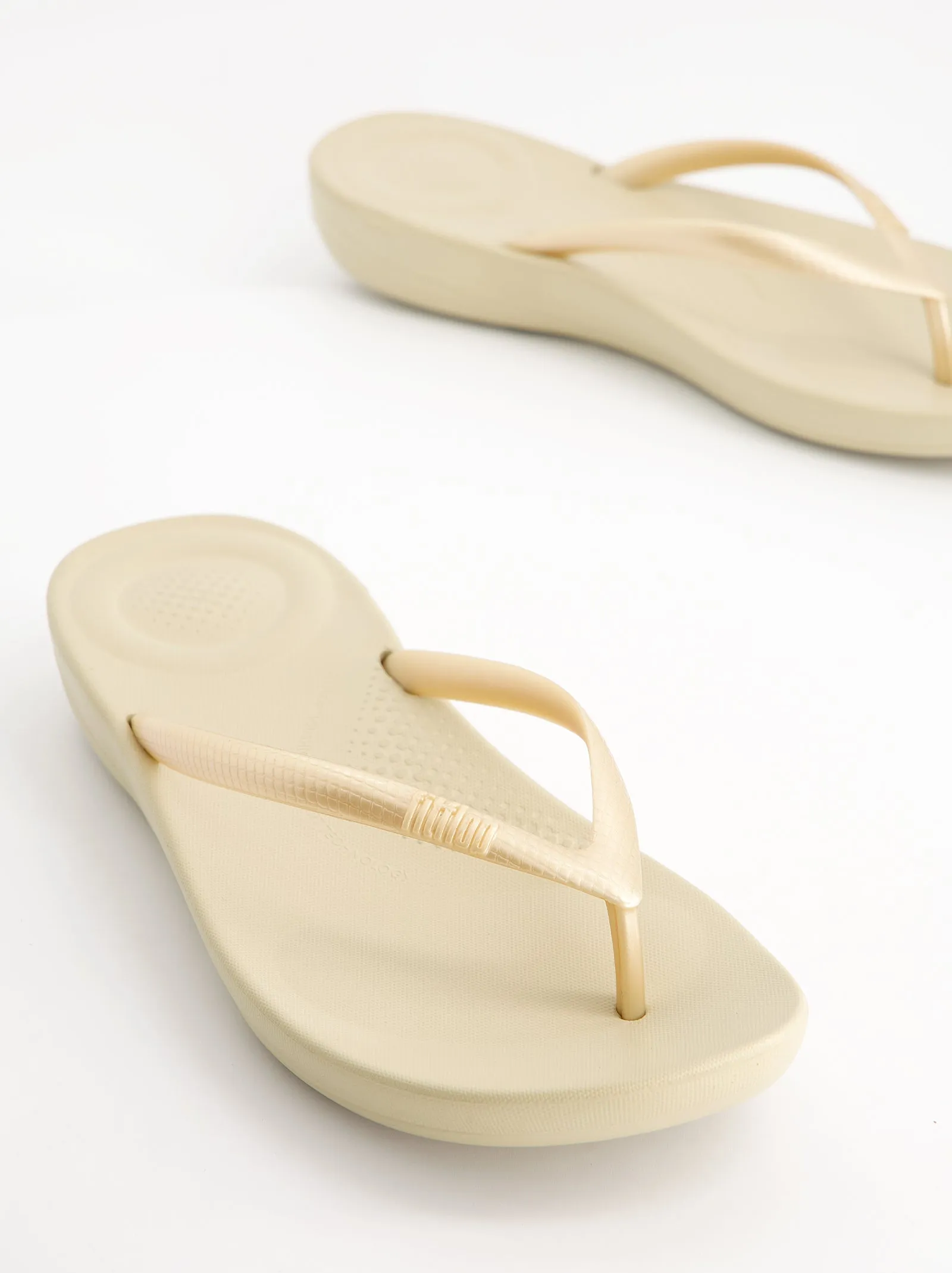 Toe-post sandal with ergonomic sole - Fitflop Iqushion sold by Ulanka product image thumbnail 4