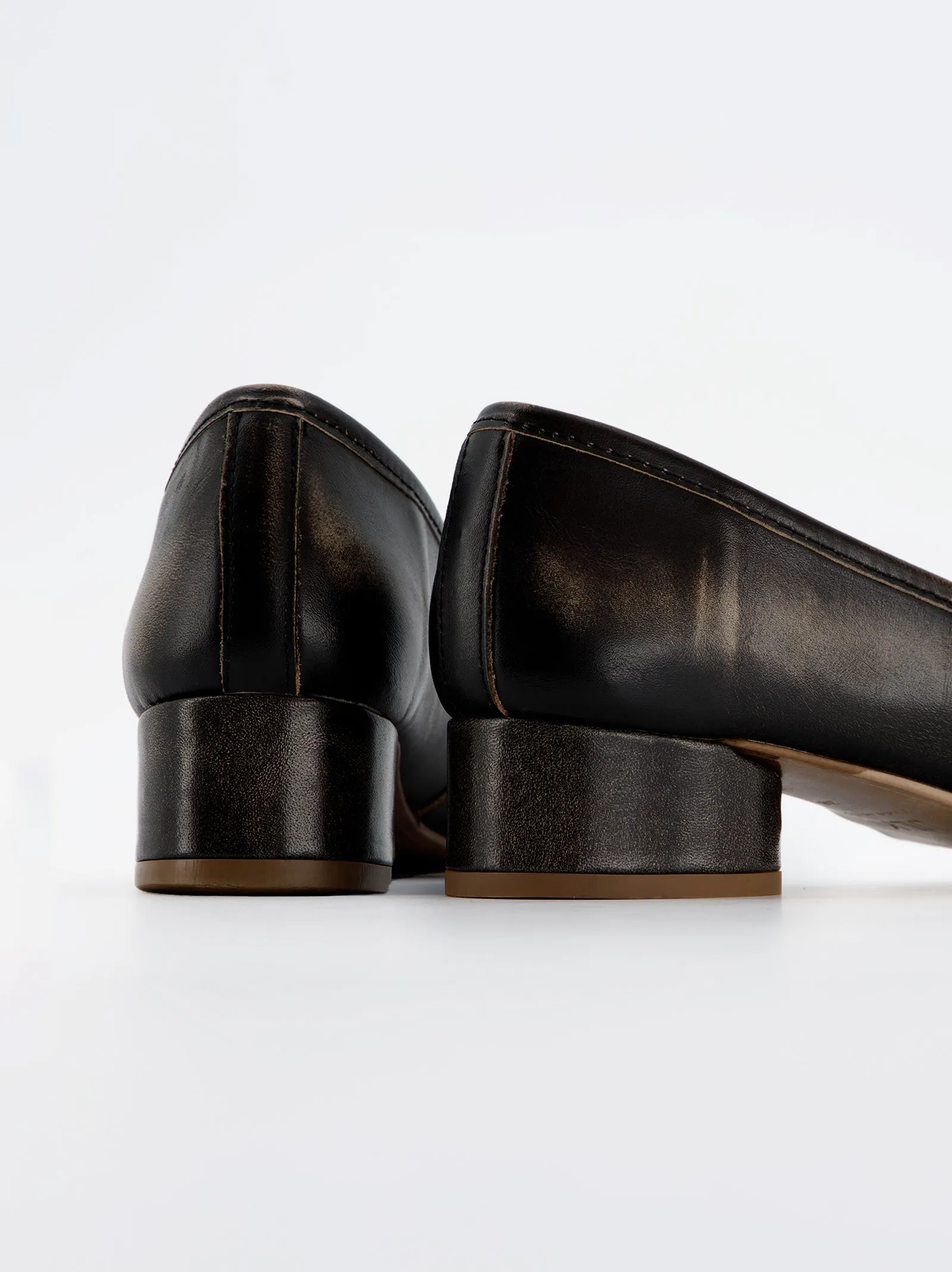 Aged Backless Tabi Flats -Kala sold by Ulanka product image thumbnail 3