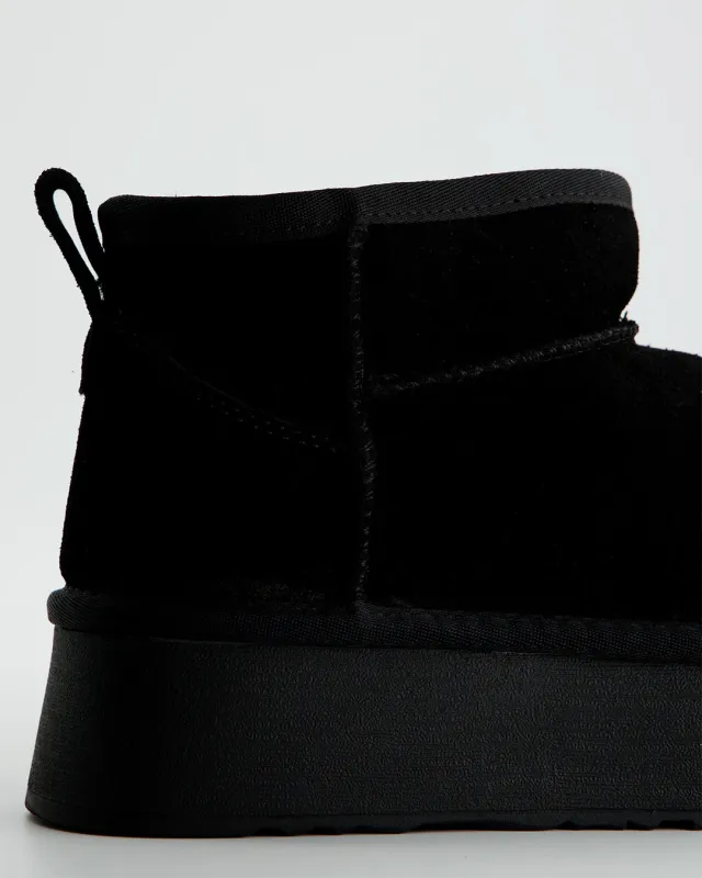 Earth by Ulanka Miwa - Platform furry ankle boots made by Ulanka