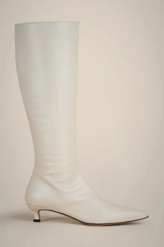 STIVALE FORMA SFILAT sold by Liviana Conti