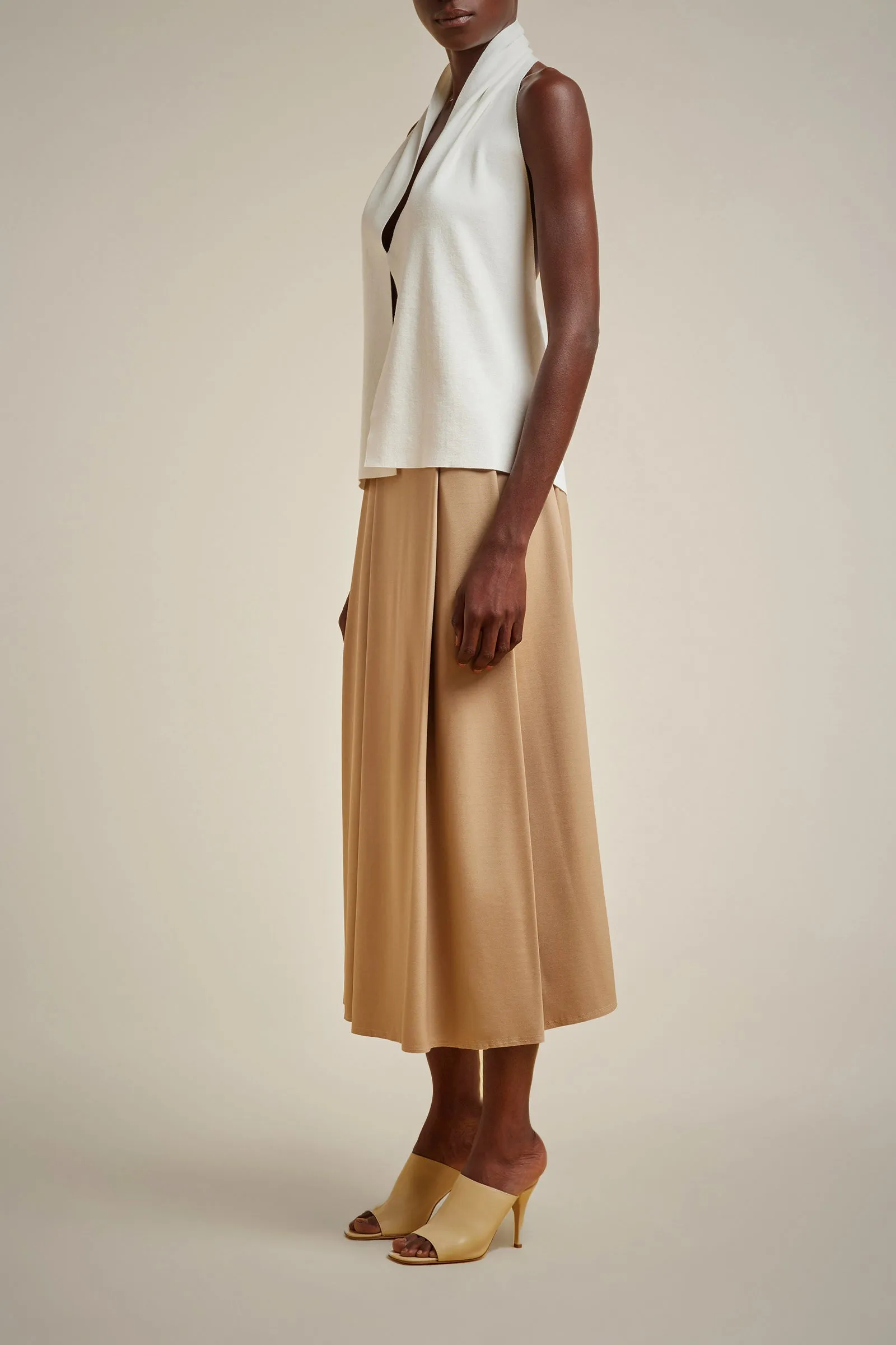 GONNA CON PIEGHE sold by Liviana Conti