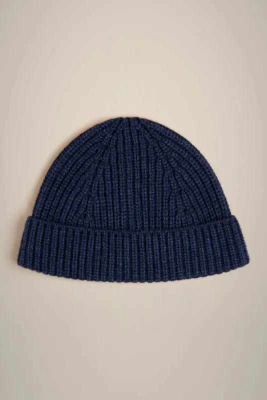 BERRETTO IN PUNTO PANNOCCHIA sold by Liviana Conti