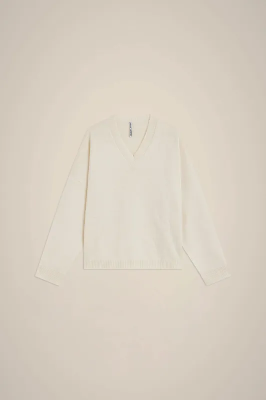 MAGLIA SCOLLO A V made by Liviana Conti