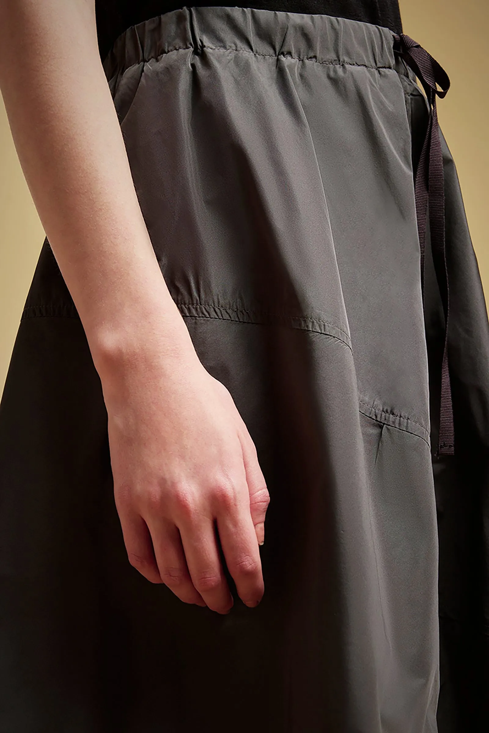 GONNA TAFFETA' sold by Liviana Conti product image thumbnail 3