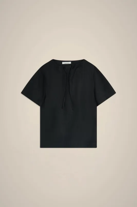 BLUSA CON COULISSE sold by Liviana Conti