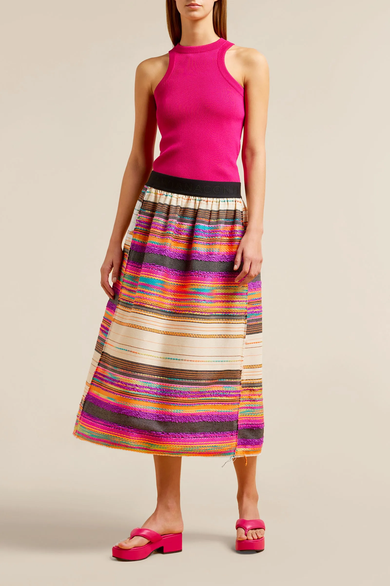 GONNA sold by Liviana Conti