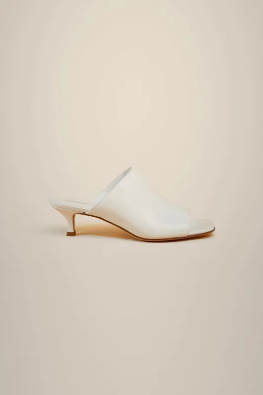 MULES PUNTA APERTA sold by Liviana Conti