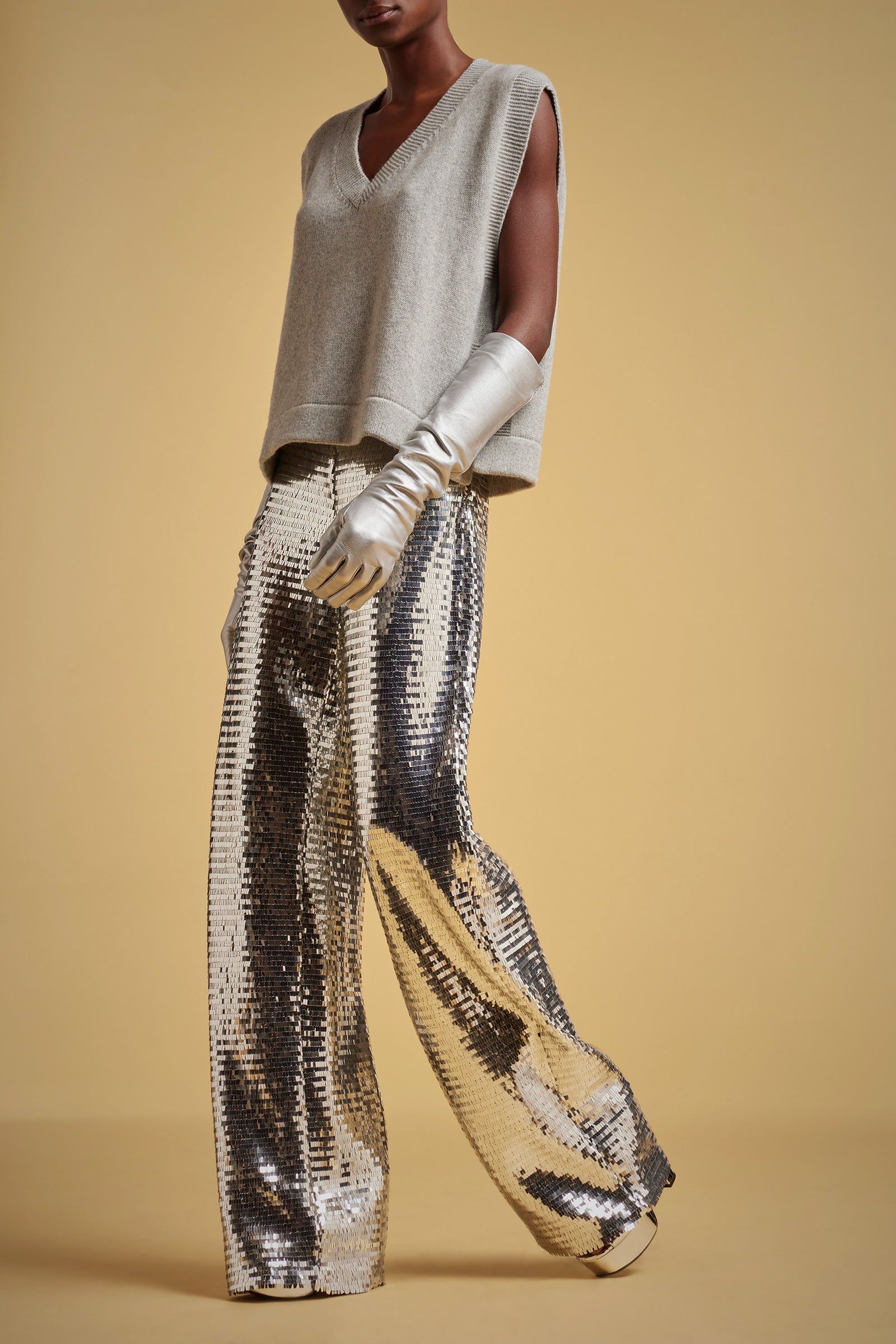 GILET SCOLLO V sold by Liviana Conti