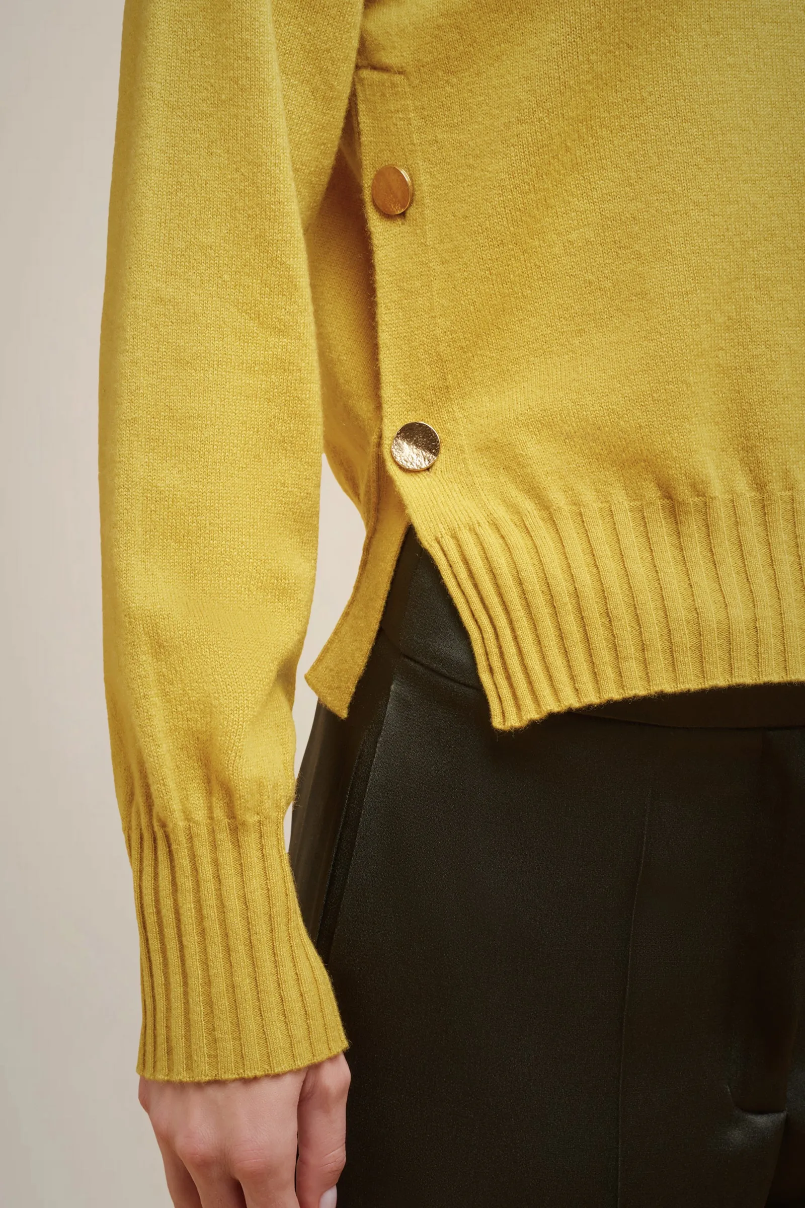 MAGLIA 100% CASHMERE sold by Liviana Conti product image thumbnail 4