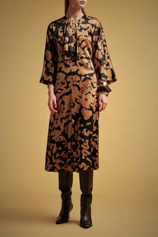 ABITO VOLANT STAMPA MACULA sold by Liviana Conti