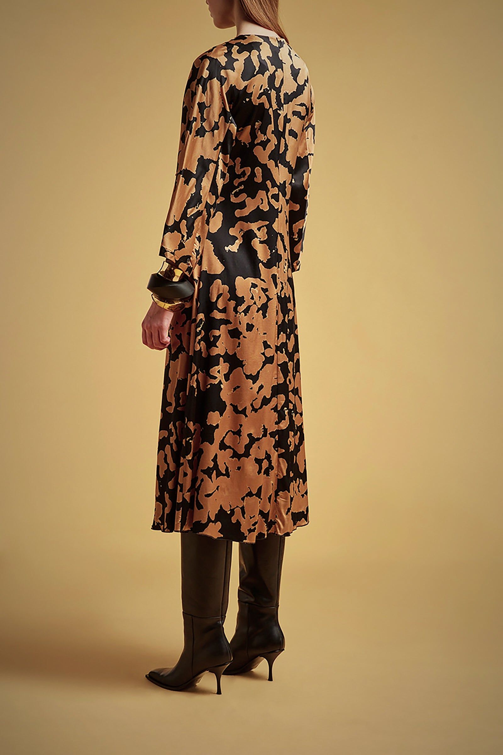 ABITO SVASATO sold by Liviana Conti product image thumbnail 2