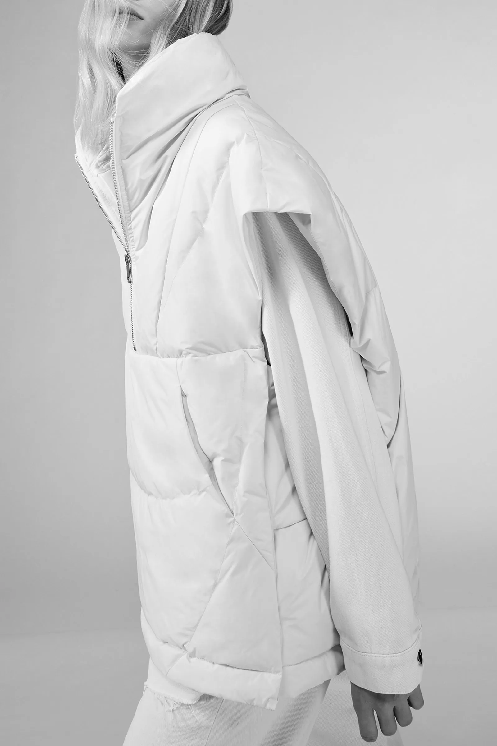 GILET sold by Liviana Conti product image thumbnail 3