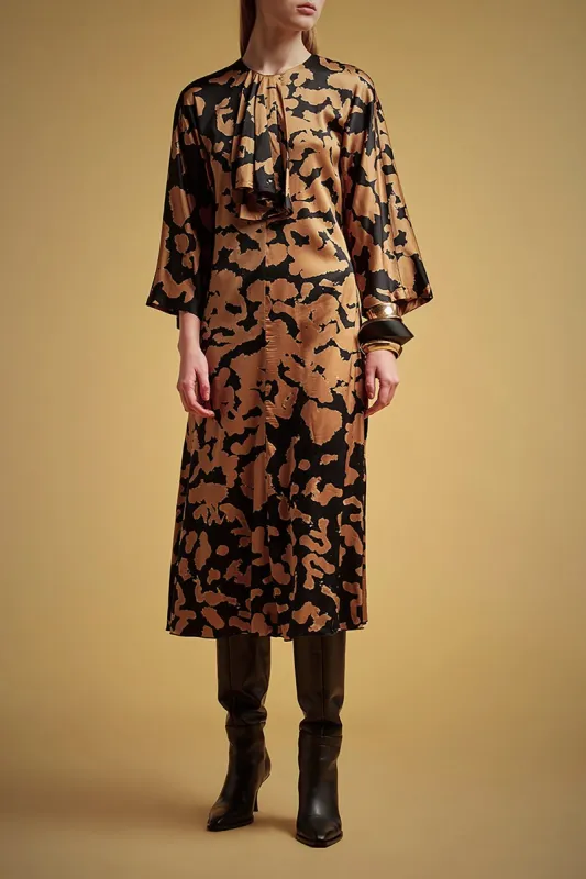 ABITO SVASATO sold by Liviana Conti