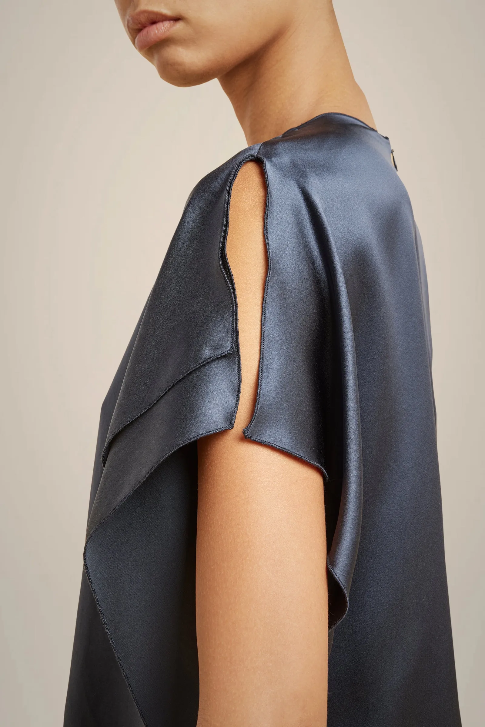 BLUSA 100% RASO DI SETA sold by Liviana Conti product image thumbnail 3