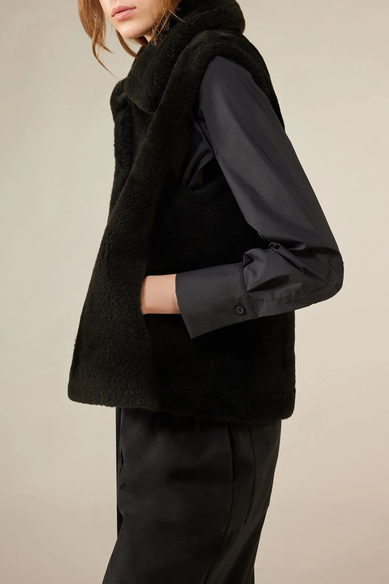 GILET PELO CORTO sold by Liviana Conti product image thumbnail 2