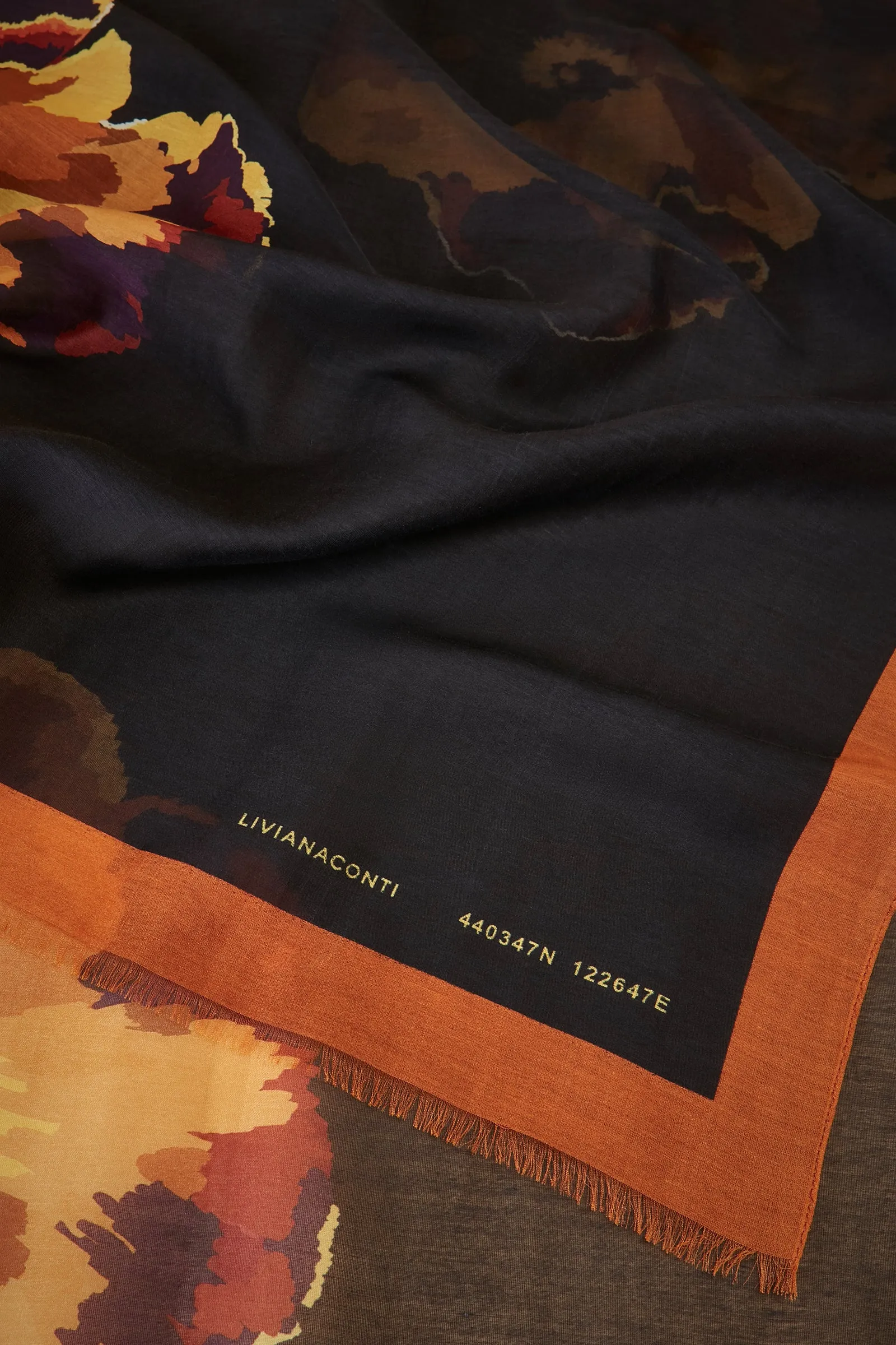 SCIARPA/PAREO sold by Liviana Conti product image thumbnail 2