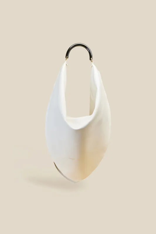 MAXI HOBO MAN.RESINA sold by Liviana Conti