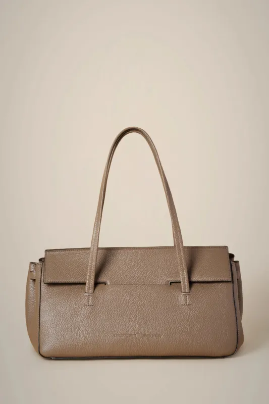 HAND BAG CON PATTINA sold by Liviana Conti