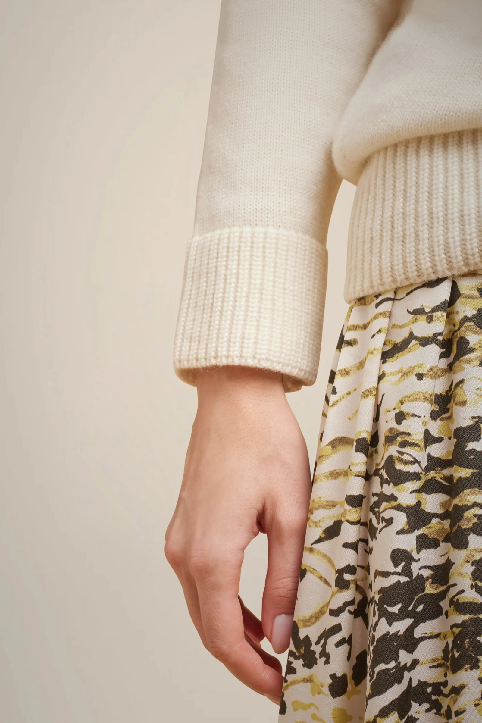 MAGLIA CASHMERE RICICLATO sold by Liviana Conti product image thumbnail 4