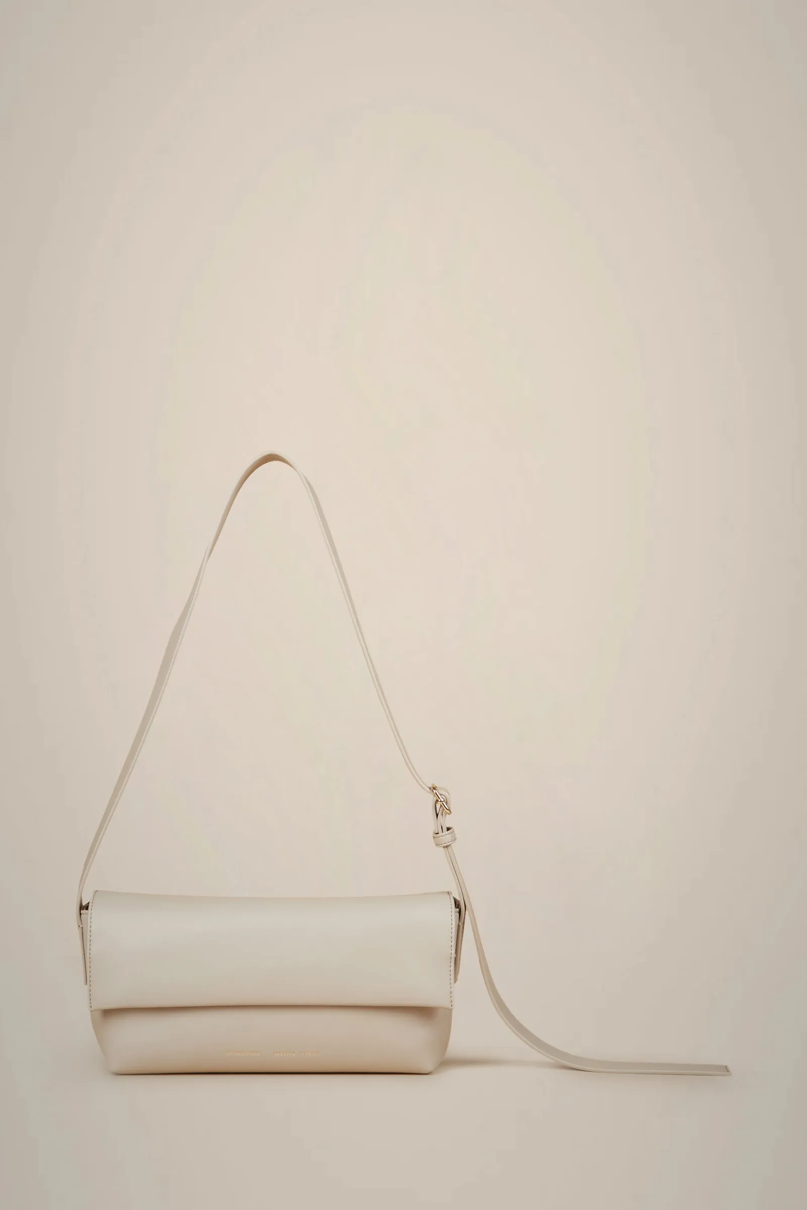 BORSA A SPALLA sold by Liviana Conti