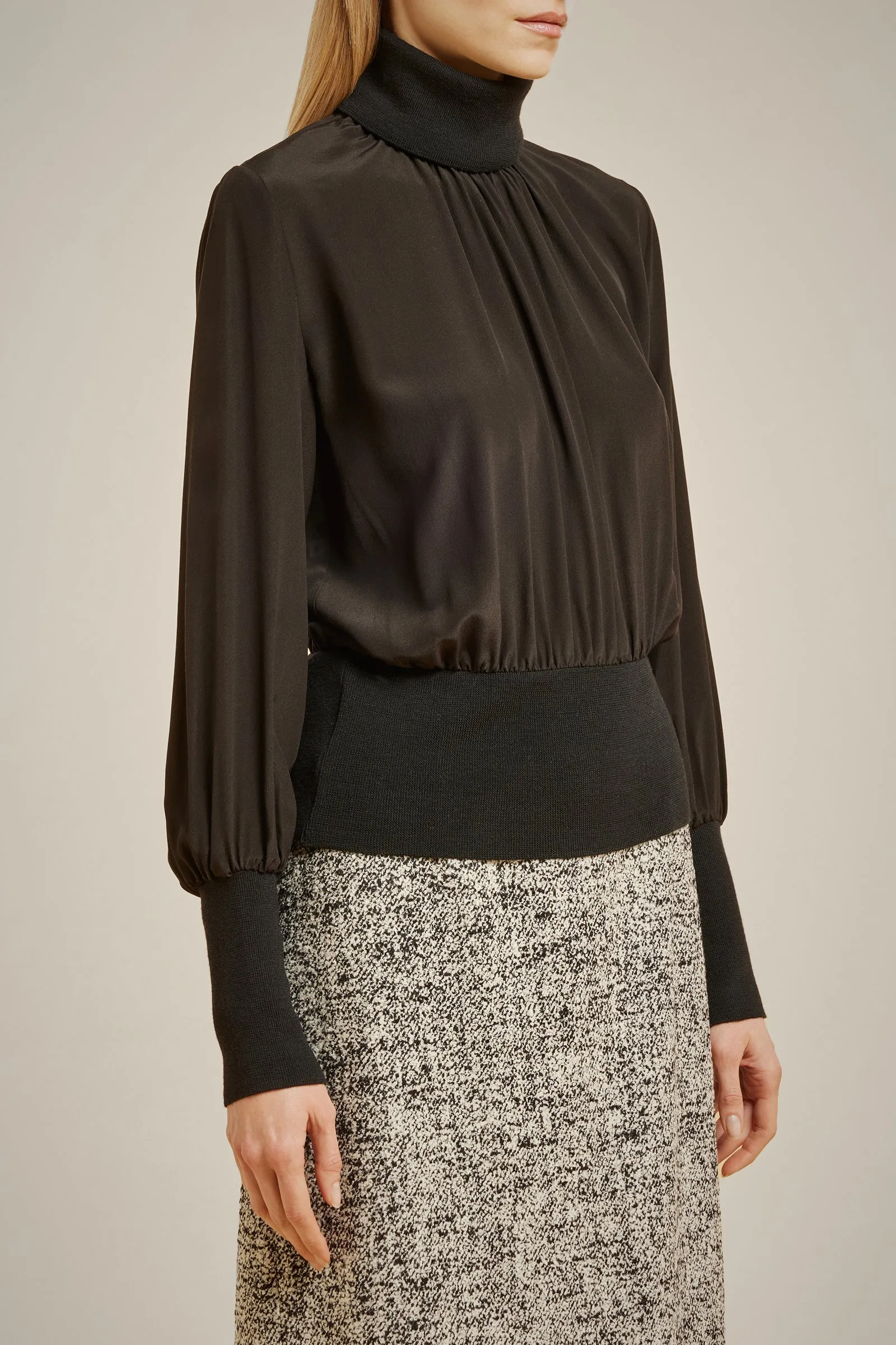 BLUSA COLLO ALTO 100% SETA sold by Liviana Conti product image thumbnail 2