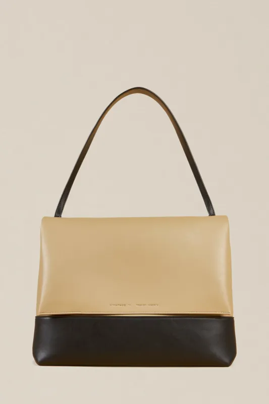 BORSA A SPALLA sold by Liviana Conti