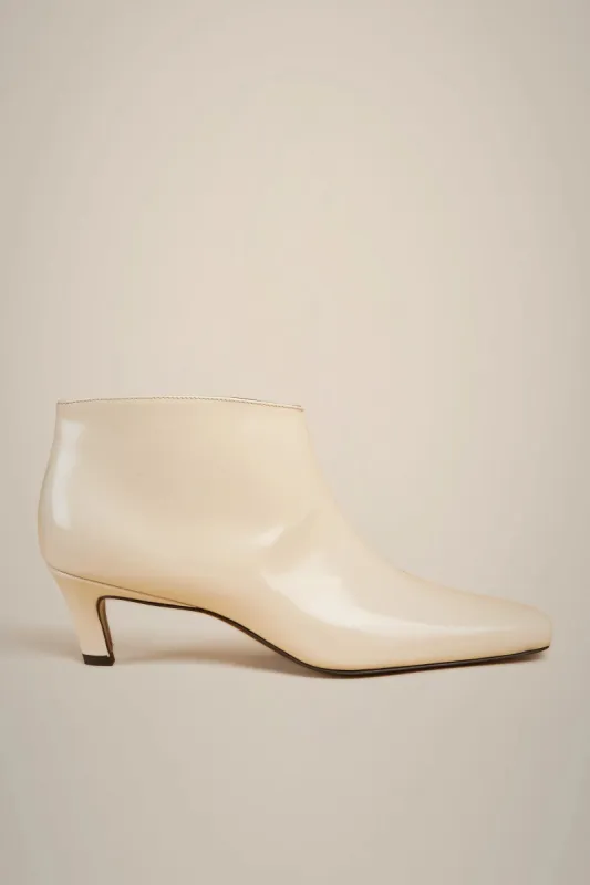 TRONCHETTO CAVIGLIA sold by Liviana Conti