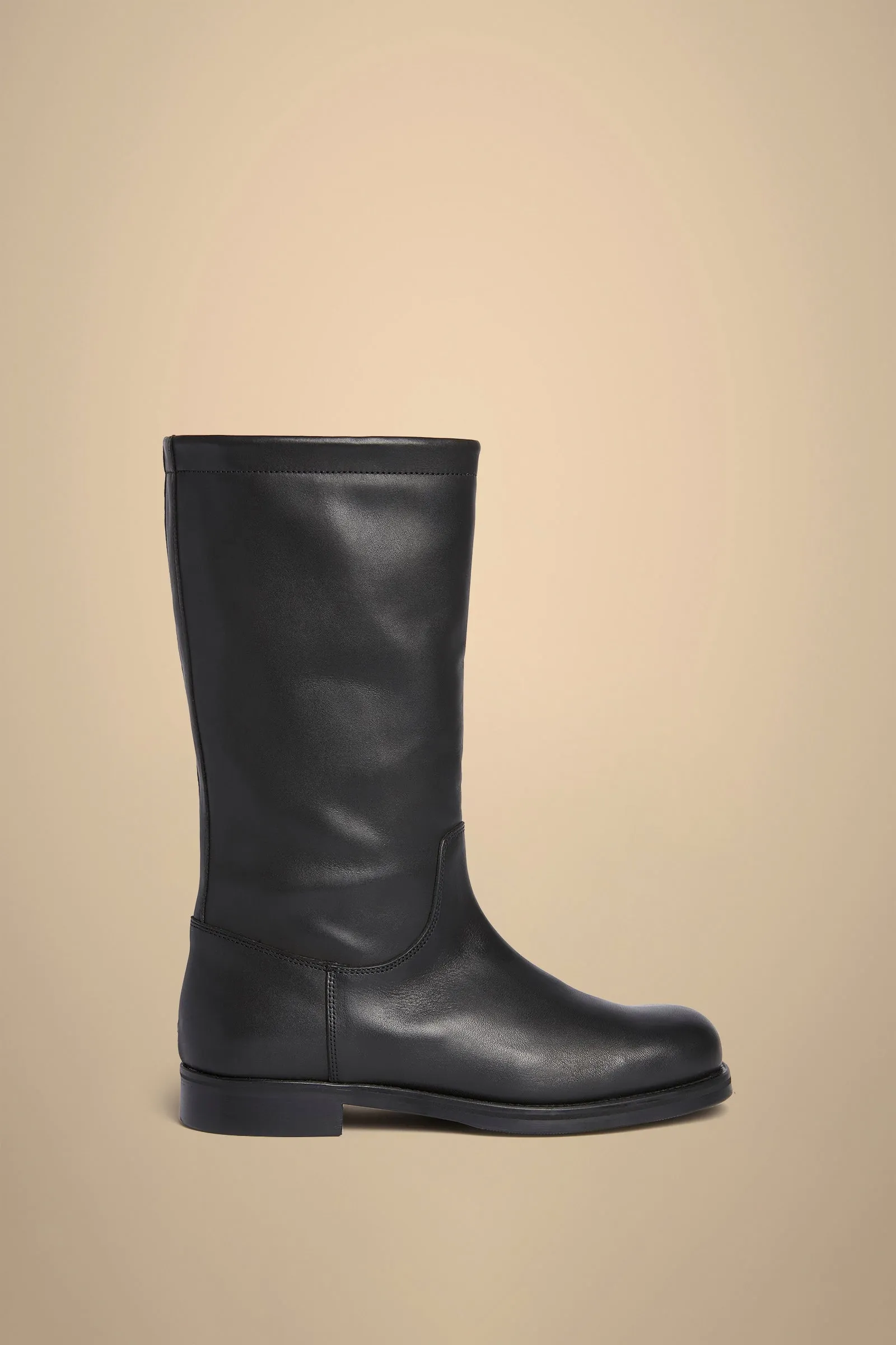 STIVALE A TUBO sold by Liviana Conti