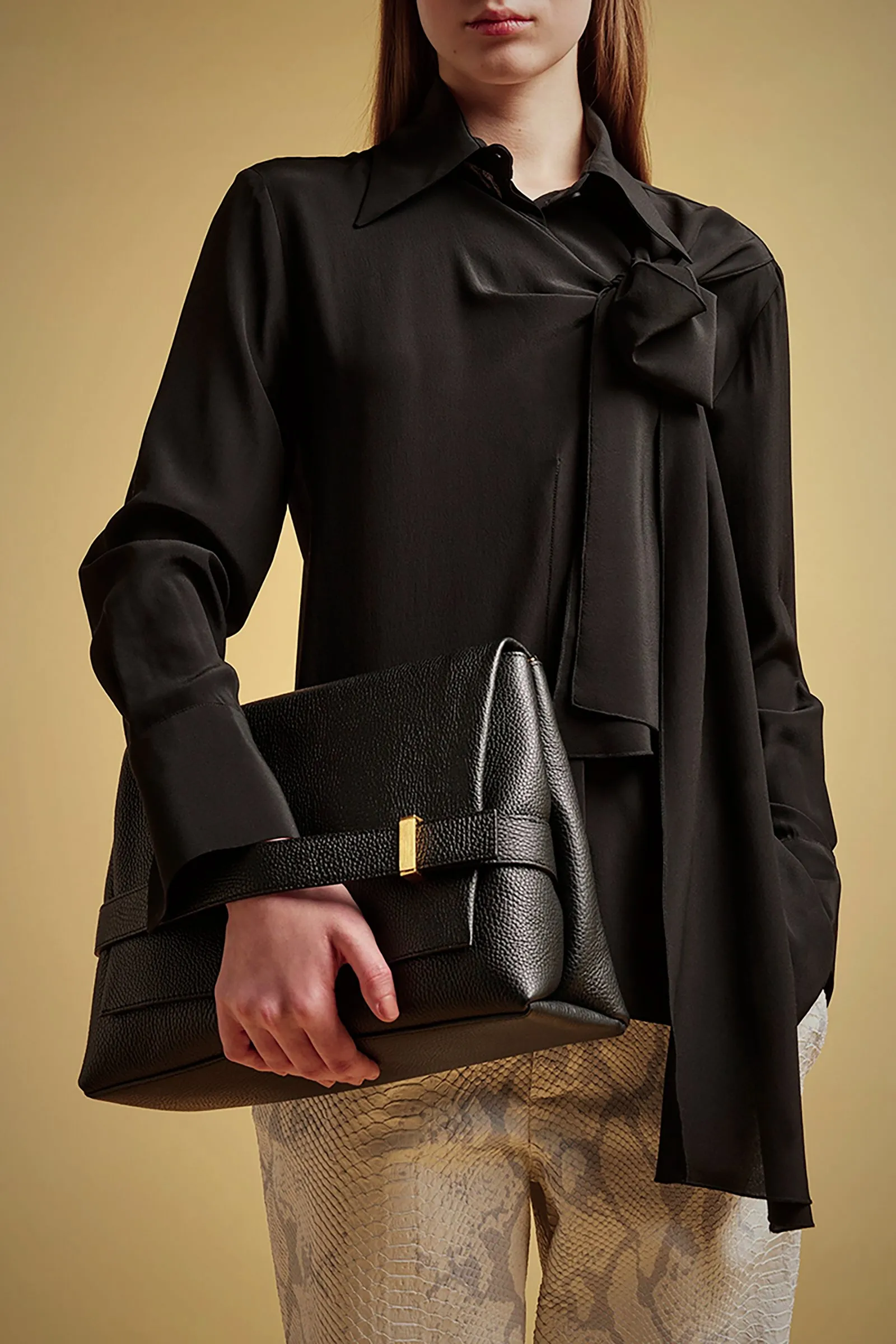 BLUSA SETA CON FIOCCO sold by Liviana Conti