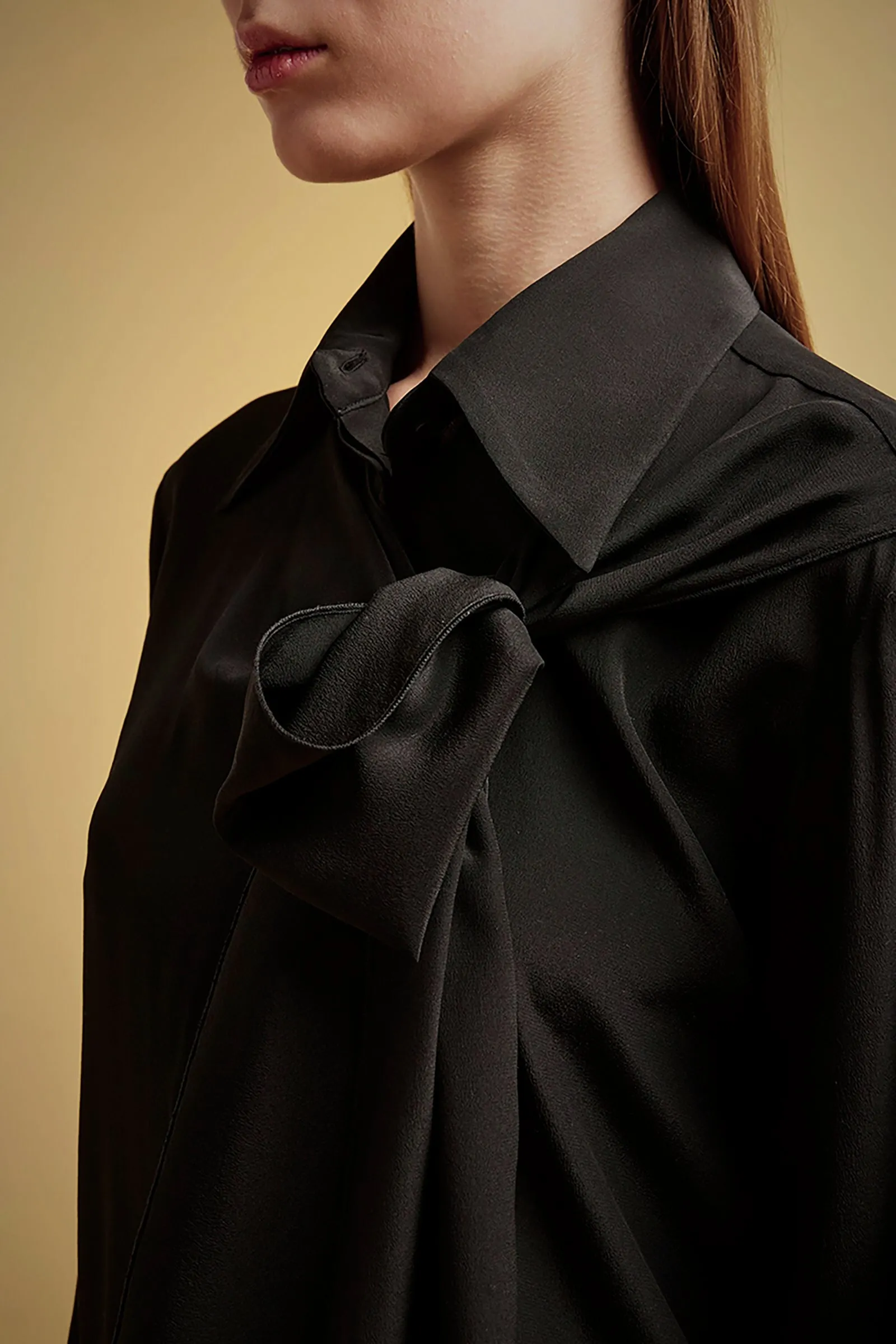 BLUSA SETA CON FIOCCO sold by Liviana Conti product image thumbnail 3