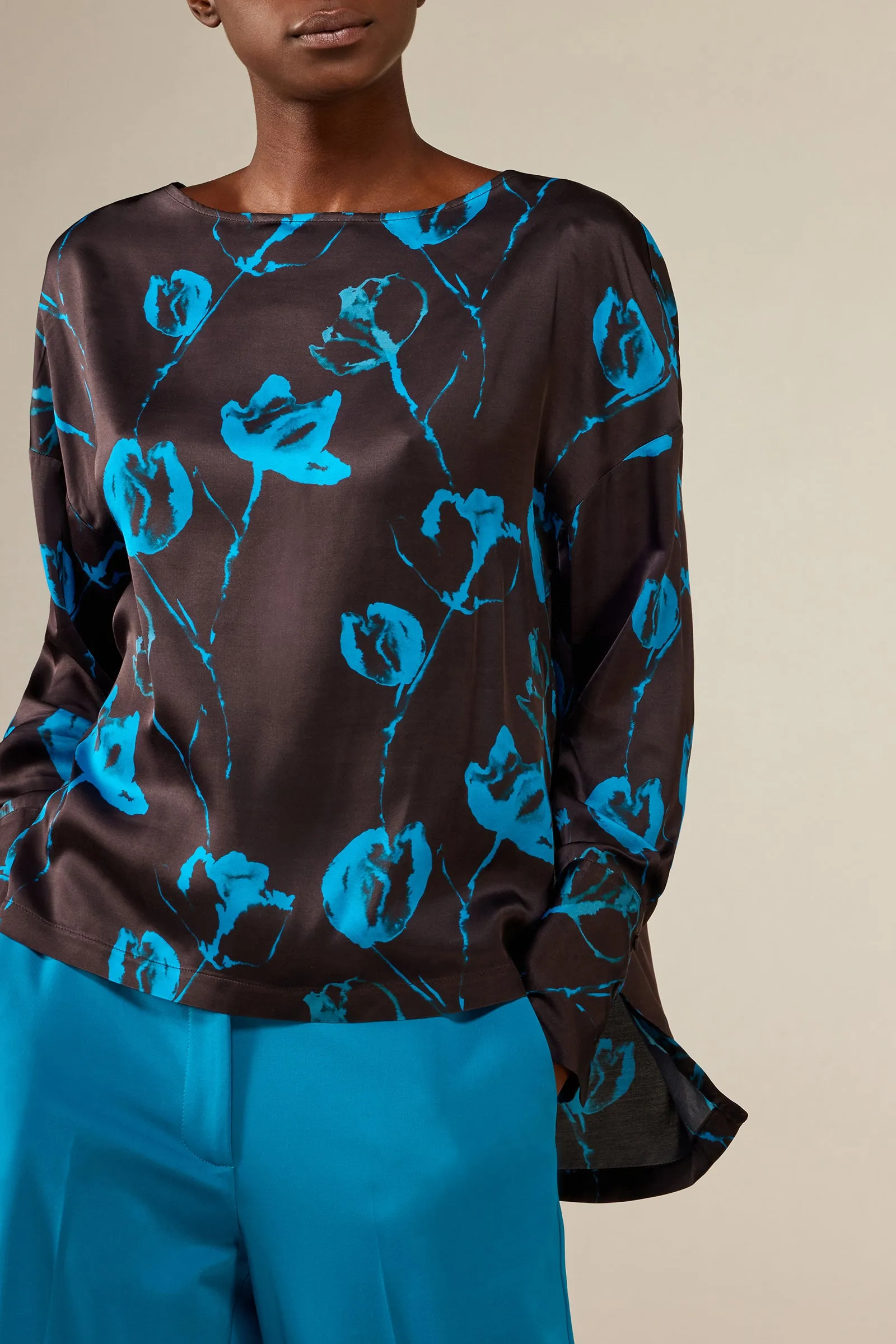 BLUSA sold by Liviana Conti