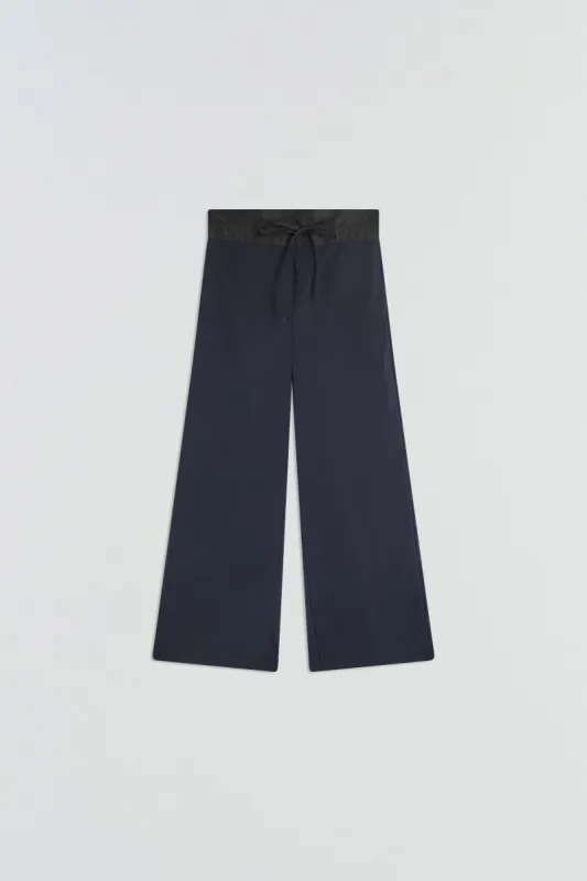 PANTALONE CON BOXER sold by Liviana Conti