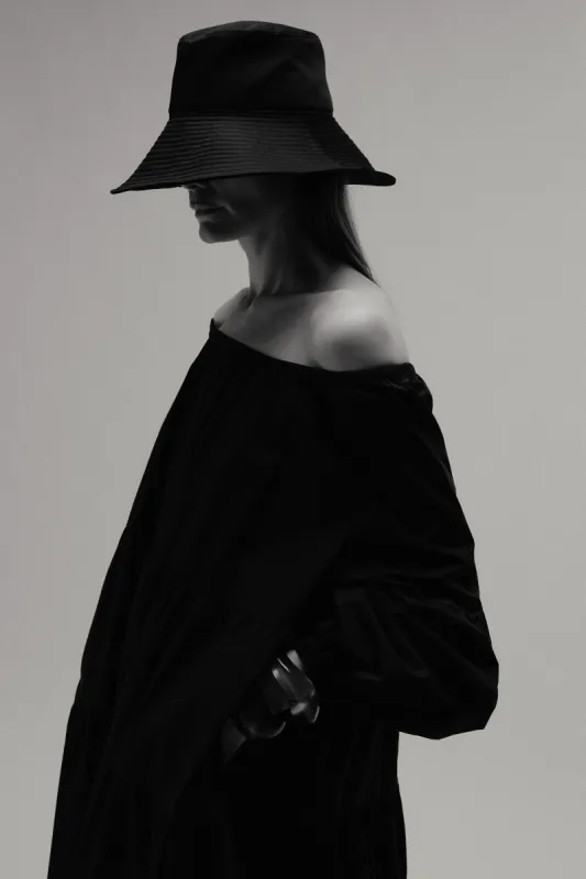 ABITO CON BALZE sold by Liviana Conti