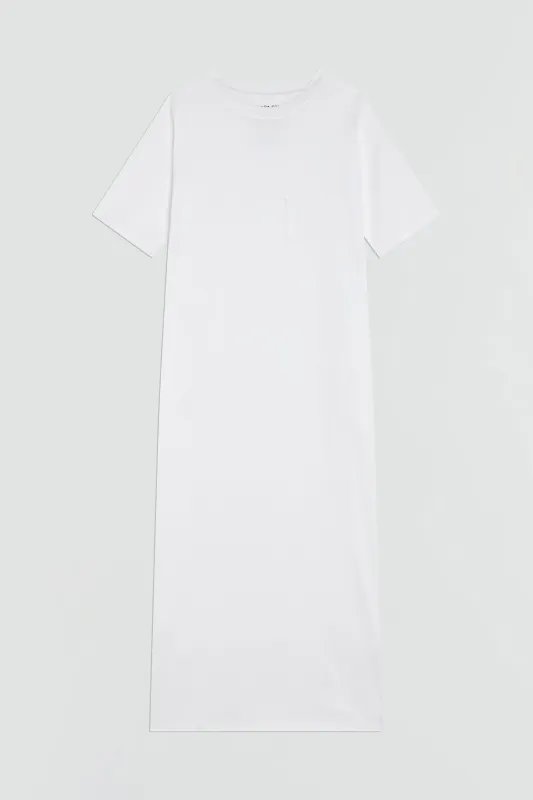 ABITO CON RICAMO sold by Liviana Conti