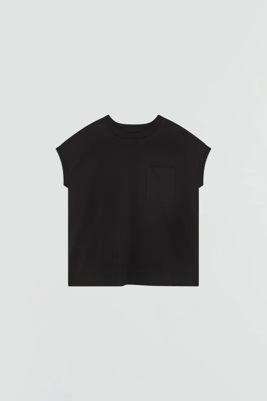 T-SHIRT CON TASCHINO sold by Liviana Conti