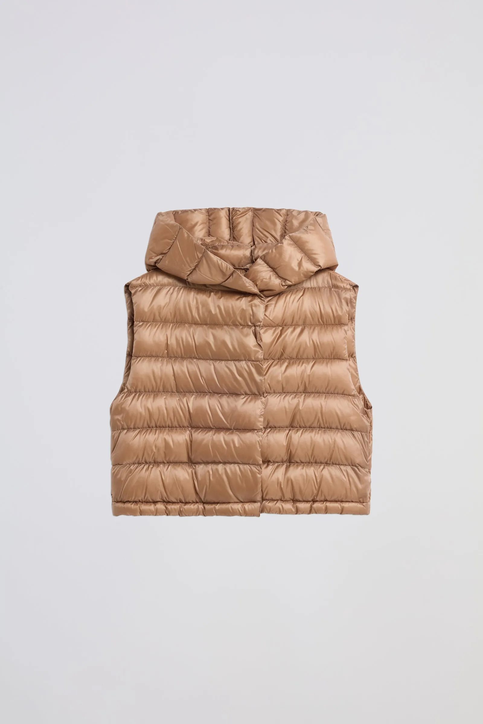 PIUMINO SMANICATO CAPPUCCIO sold by Liviana Conti