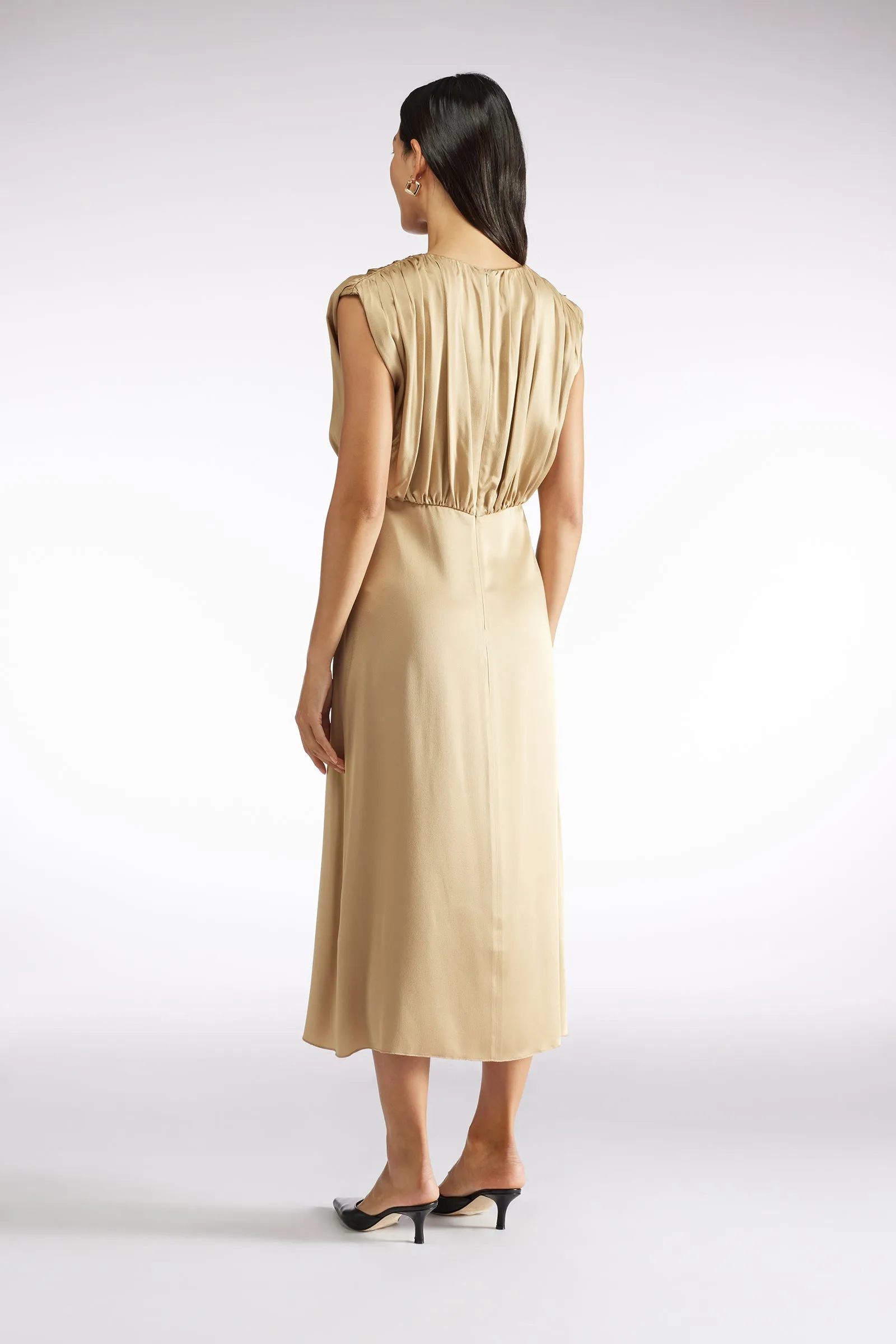 ABITO CON ARRICCI sold by Liviana Conti product image thumbnail 4