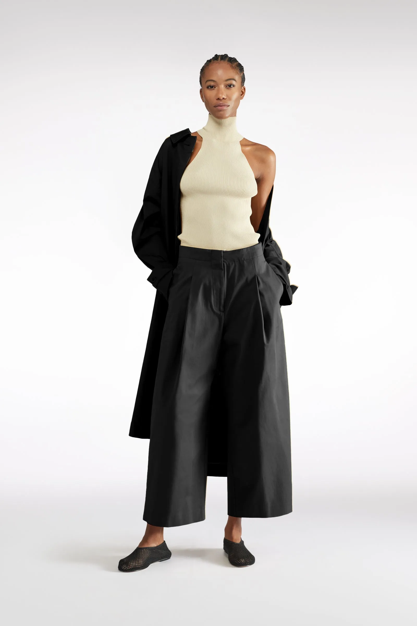 PANTALONE CROP GABARDINA LANA sold by Liviana Conti product image thumbnail 3