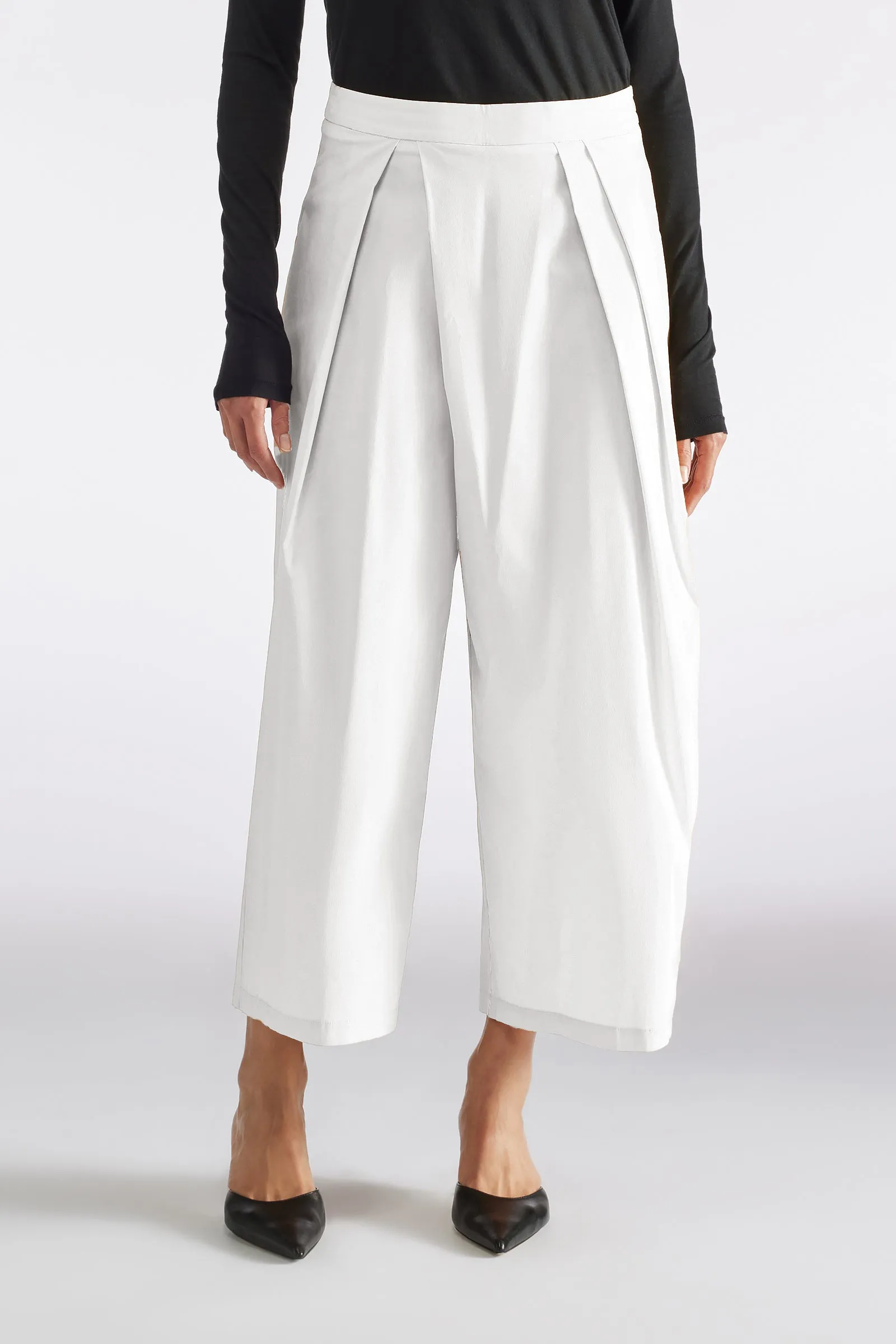 PANTALONE CROP sold by Liviana Conti