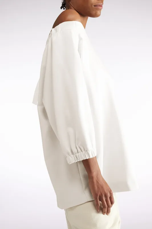 BLUSA CON FIOCCHI sold by Liviana Conti