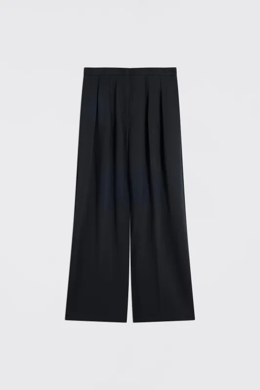 GONNA CLEOFE sold by Liviana Conti