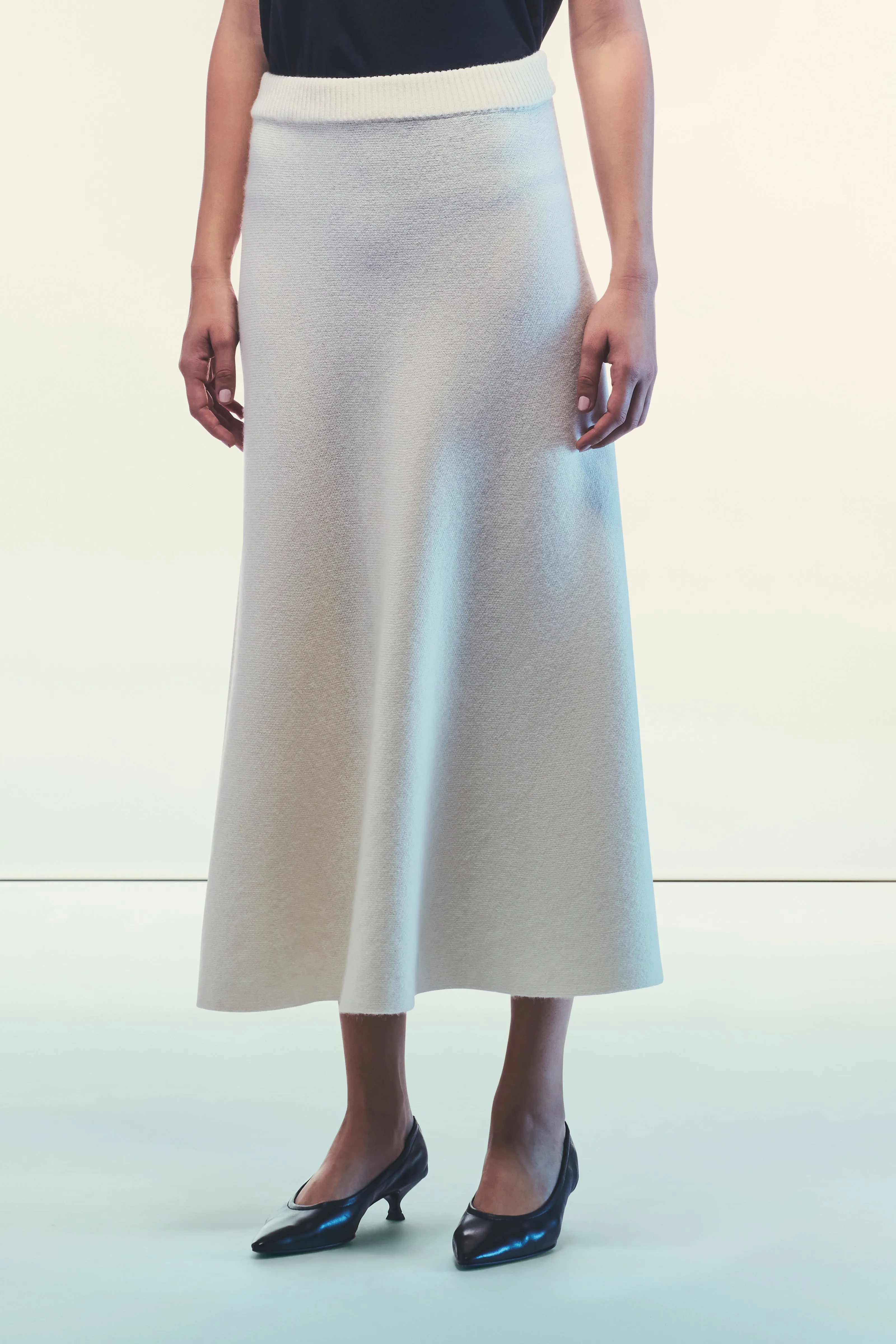 GONNA LEANDRA sold by Liviana Conti product image thumbnail 2