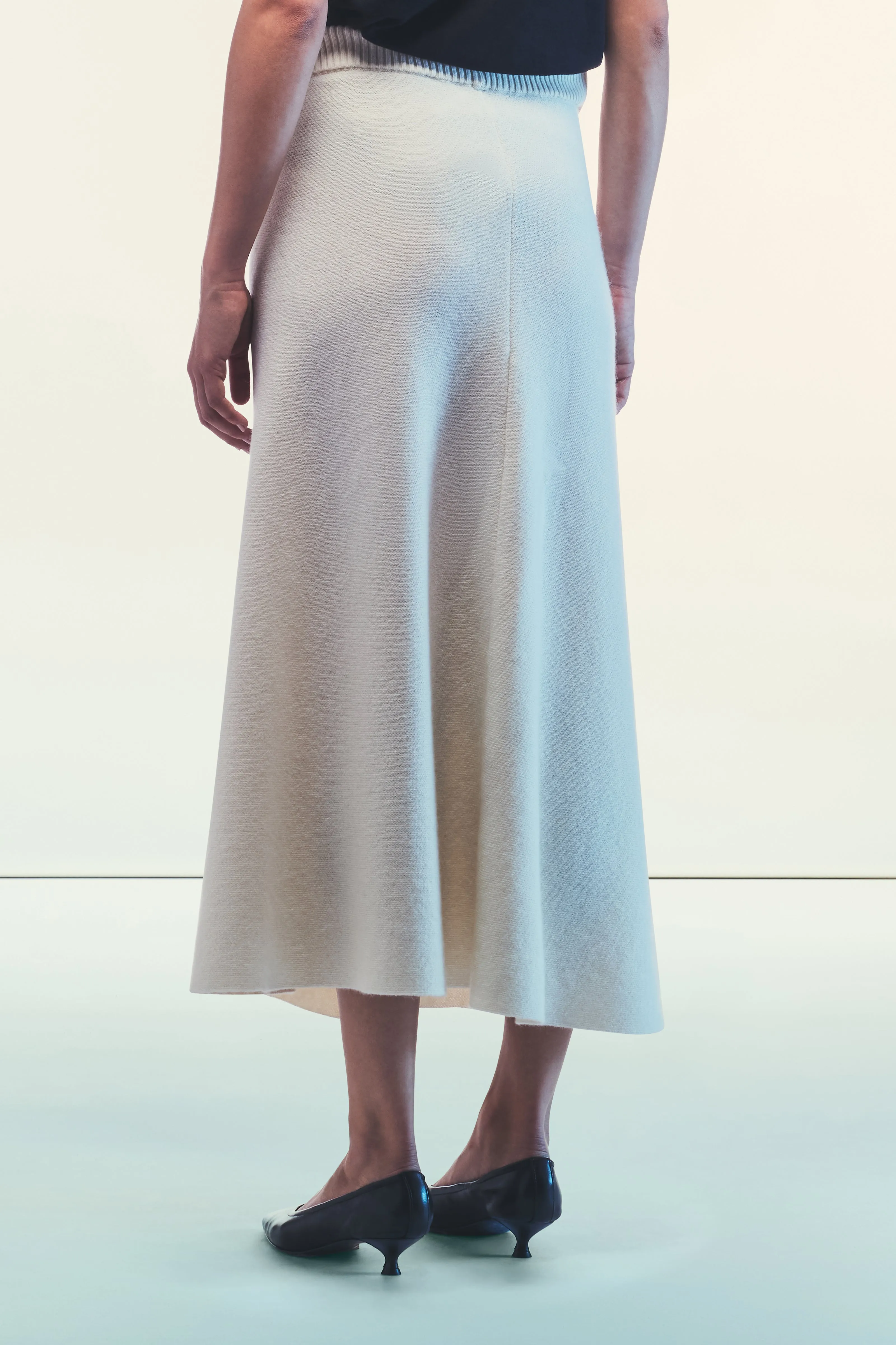 GONNA LEANDRA sold by Liviana Conti product image thumbnail 4